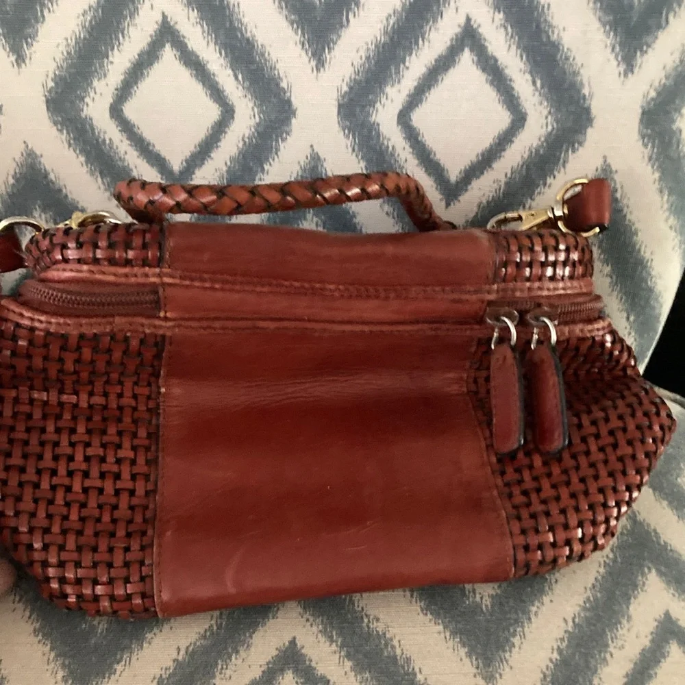 Brown Woven Crossbody Bag - Picture 2 of 4